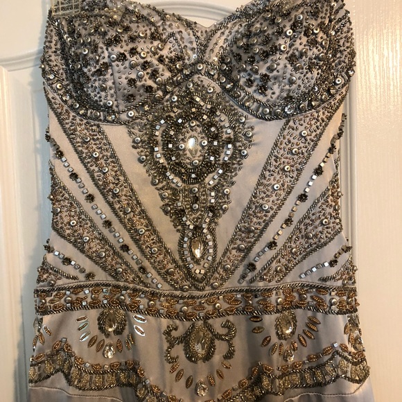 Prom/formal dress - Picture 2 of 5